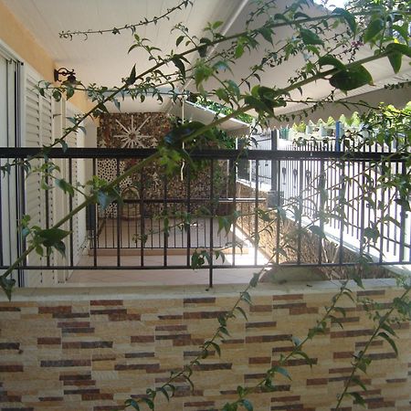 Zavrakli Apartment อาเกีย ปาราสเควิ ภายนอก รูปภาพ