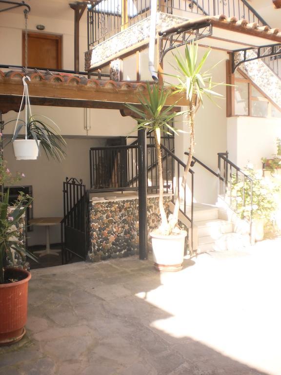 Zavrakli Apartment อาเกีย ปาราสเควิ ภายนอก รูปภาพ