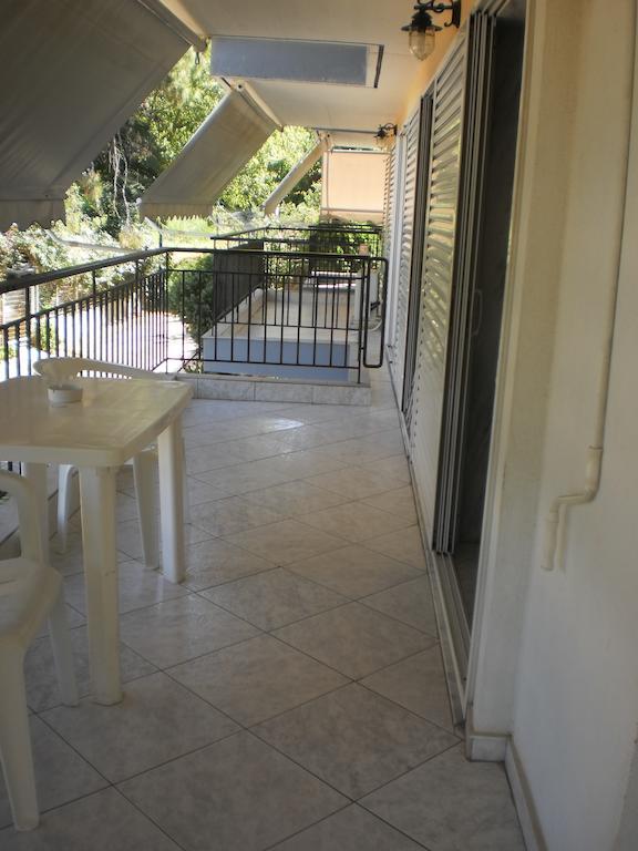 Zavrakli Apartment อาเกีย ปาราสเควิ ภายนอก รูปภาพ