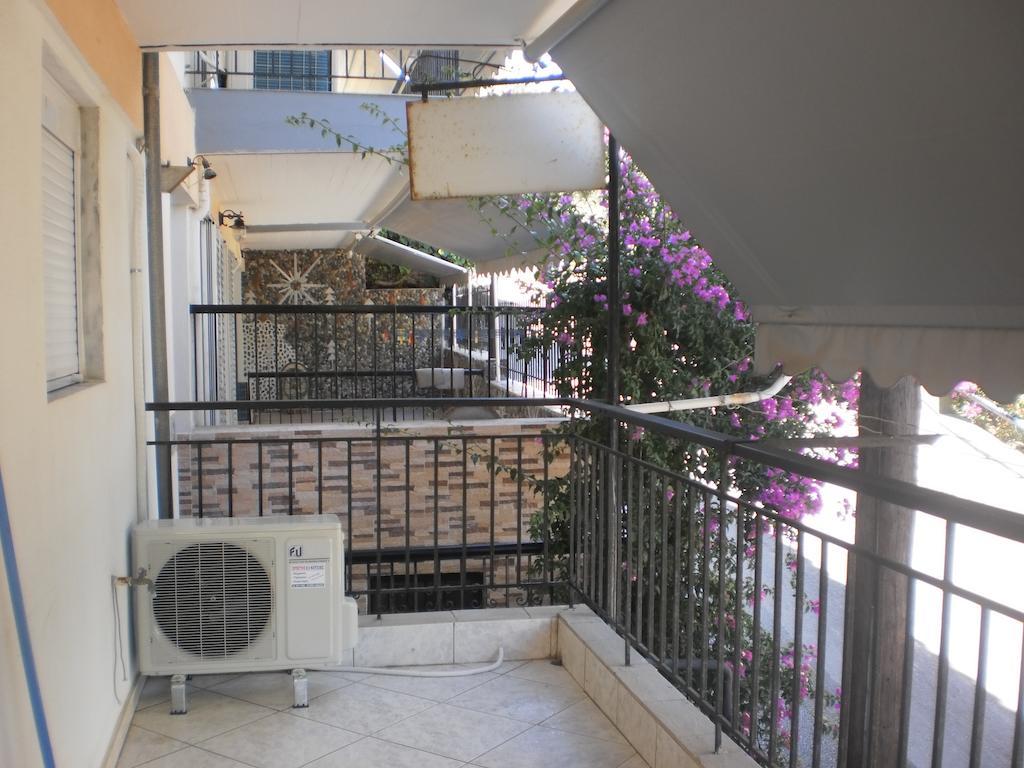 Zavrakli Apartment อาเกีย ปาราสเควิ ภายนอก รูปภาพ