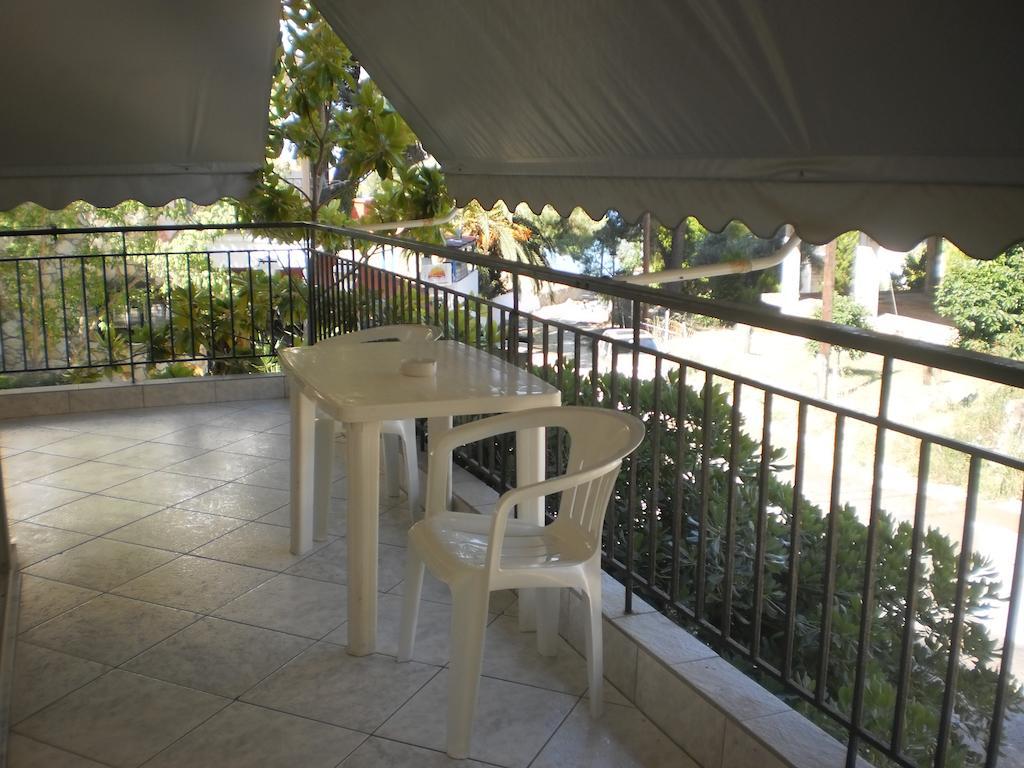 Zavrakli Apartment อาเกีย ปาราสเควิ ภายนอก รูปภาพ
