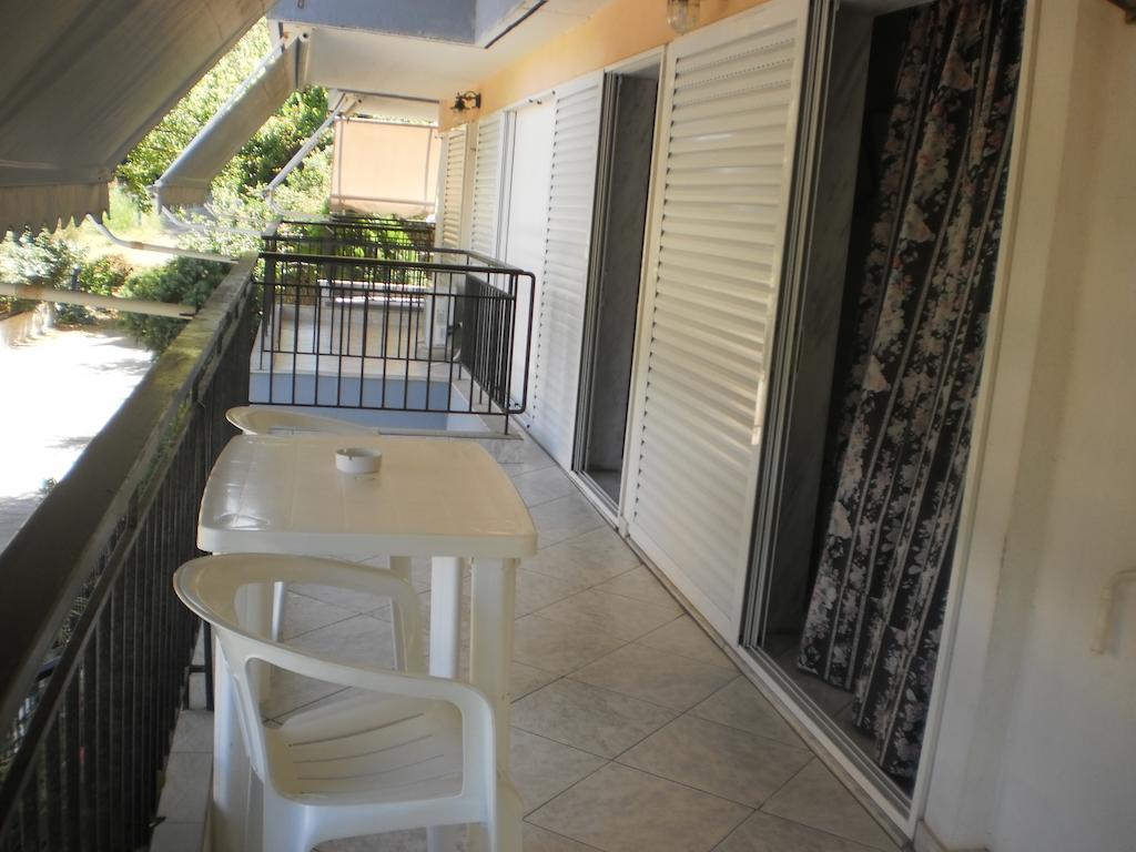 Zavrakli Apartment อาเกีย ปาราสเควิ ภายนอก รูปภาพ